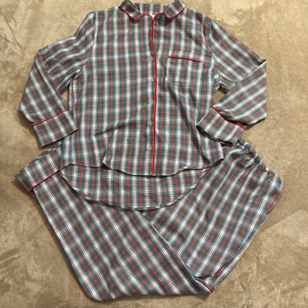 The Beaufort Bonnet Company Plaid Pajama Set Unisex Holiday Medium